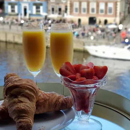 The Riverside At Woodsmill Quay With Parking Apartment York