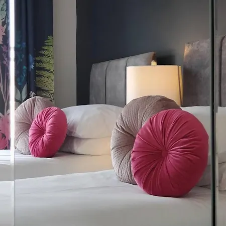 Apartamento The Riverside At Woodsmill Quay With Parking *