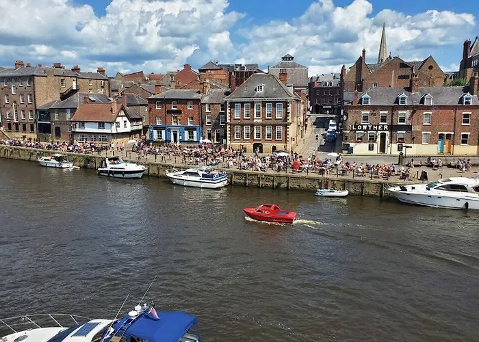 Apartman The Riverside At Woodsmill Quay With Parking